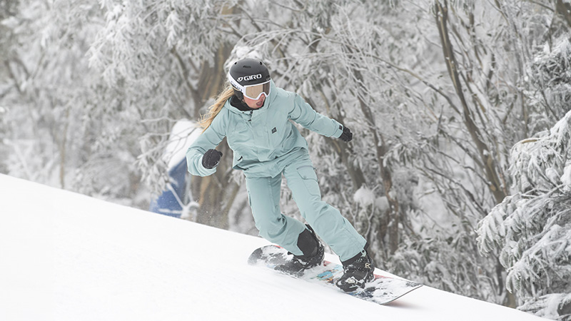 snowboarding-woman-image-1